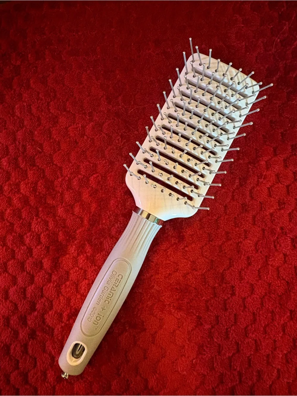 Olivia Garden Ceramic + Ion Vented Paddle Hair Brush w/ Retractable Pick White